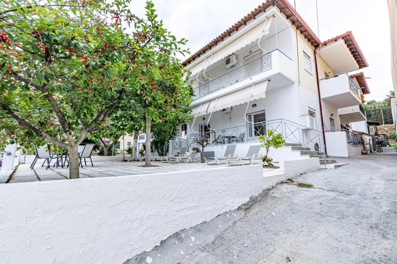 Skioni Apartments Nea Skioni Bagian luar foto